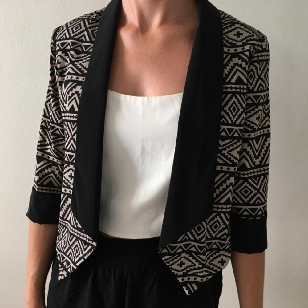 Cropped Patterned Blazer (Lush)